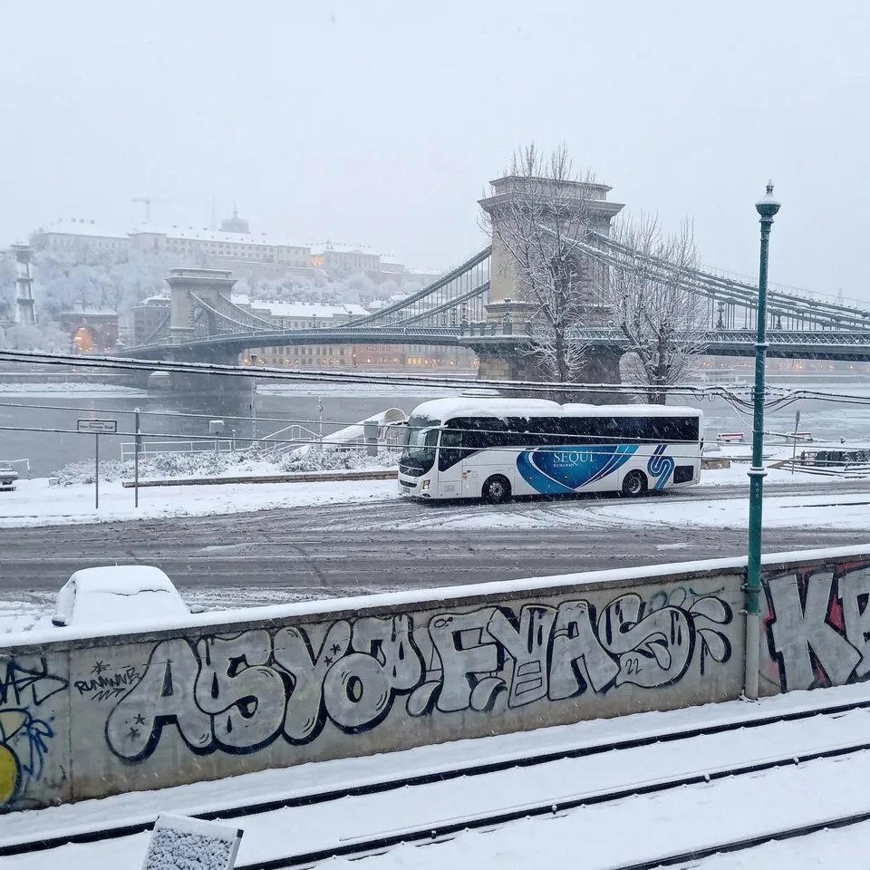 An Autolinee Sequi coach on the road — Winter landscapes